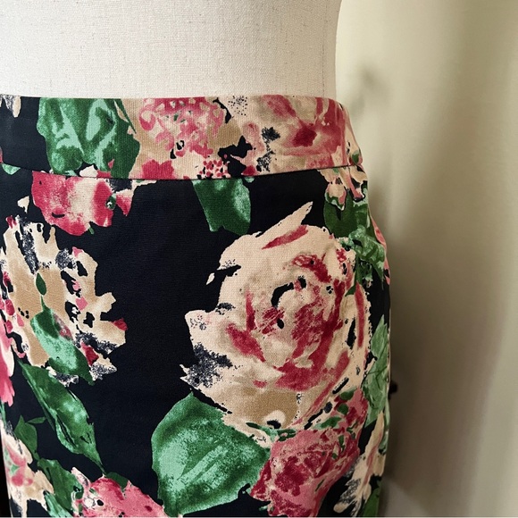 Talbots Black Floral Rose Pencil Skirt sz 4 - Picture 4 of 11